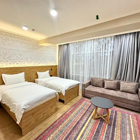 Dami Almaty Hotel Экстерьер фото