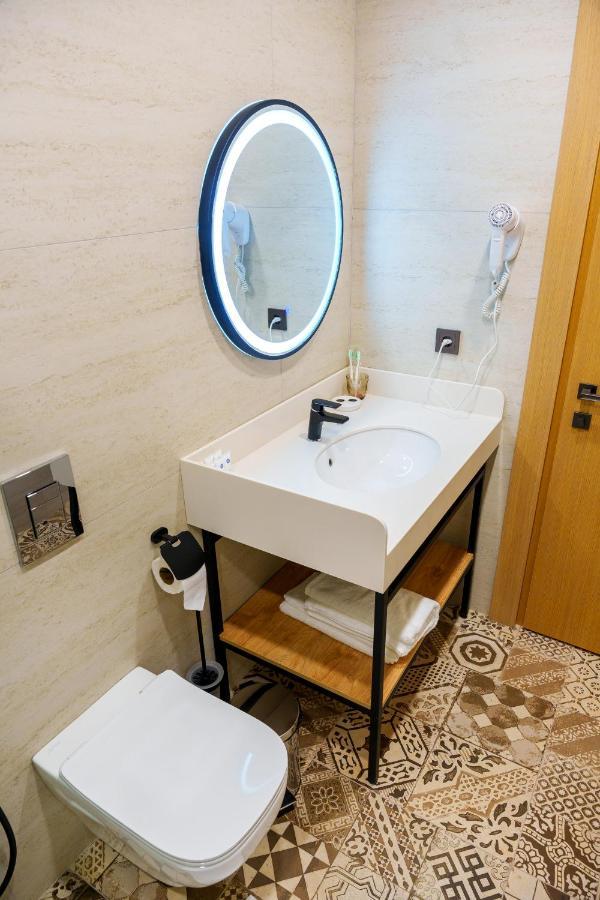 Dami Almaty Hotel Экстерьер фото
