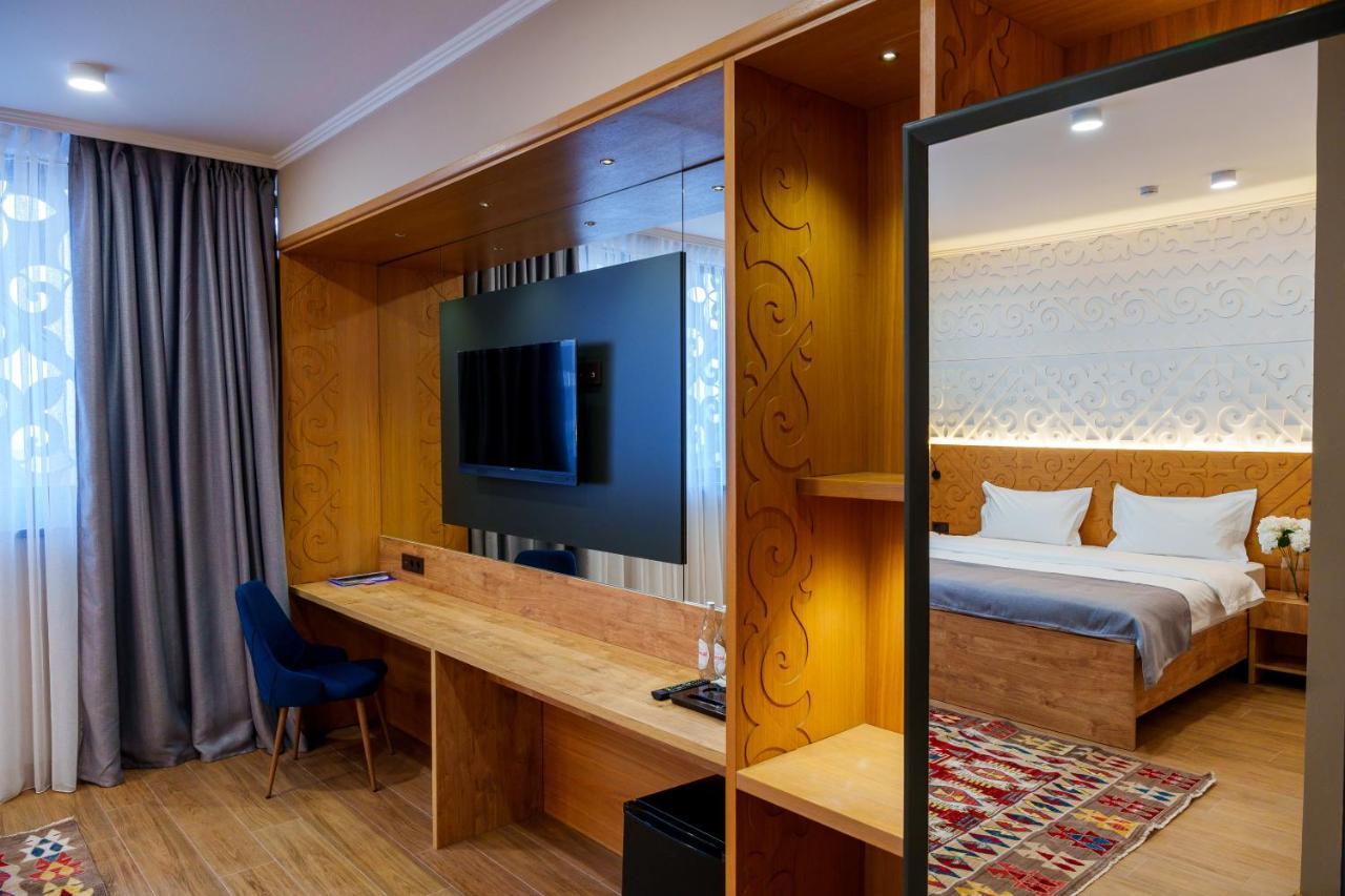 Dami Almaty Hotel Экстерьер фото