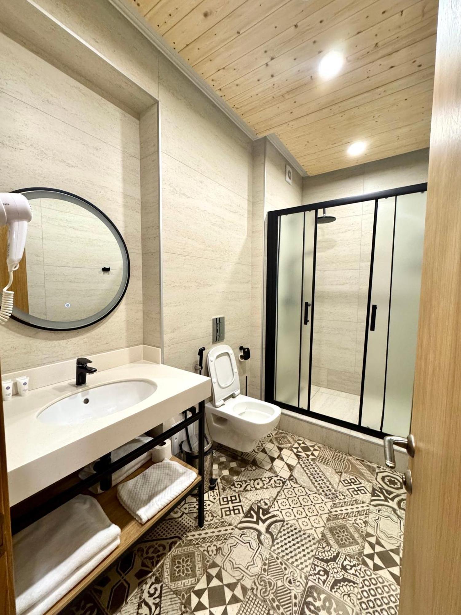Dami Almaty Hotel Экстерьер фото
