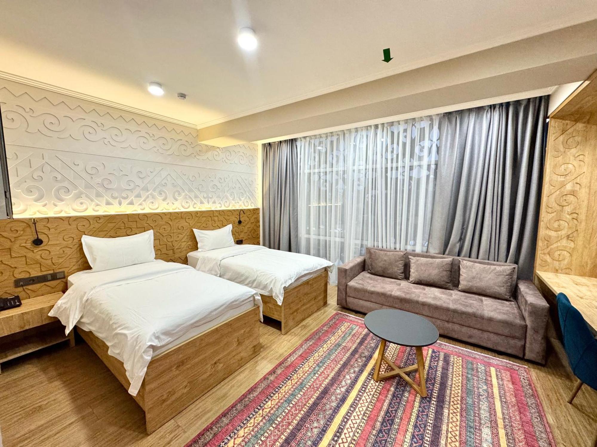 Dami Almaty Hotel Экстерьер фото